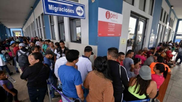 Venezolanos ingresarán al país solo con pasaporte y visa humanitaria