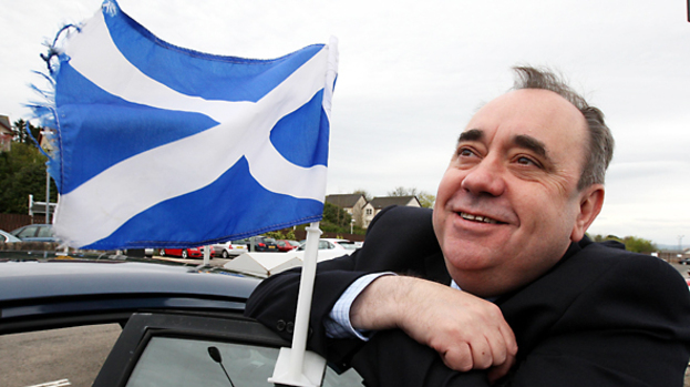 EDIMBURGO, Reino Unido. El ministro principal escocés, Alex Salmond, es quien promueve la campaña por el Sí a la independencia de Escocia; el pasado jueves 11 de septiembre ofreció un discurso en Edimburgo. 