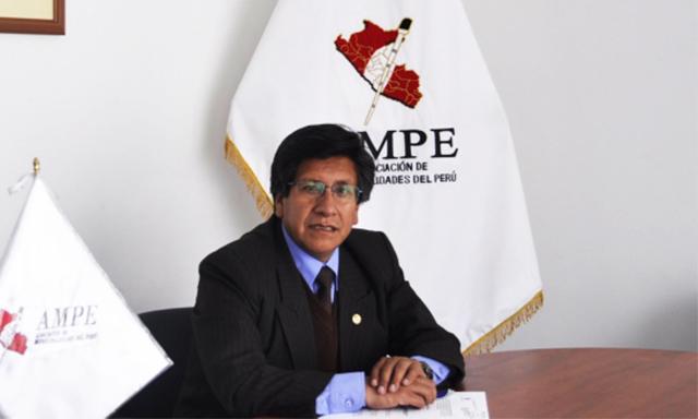 El secretario general de la AMPE, Eduardo Carhuarica, adelantó que solicitará una reunión con Ollanta Humala para que observe la reforma y la regrese al Congreso para que sea evaluada de nuevo. (Foto: Difusión)