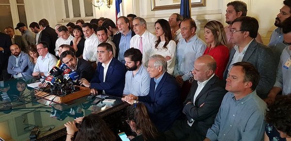 Chile: gobierno y oposición acuerdan plebiscito para nueva Constitución 