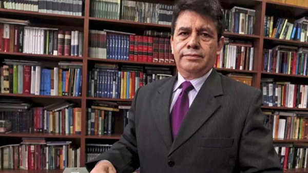 Fiscal Tomás Gálvez se allana a pedido de impedimento de salida del país por ocho meses 