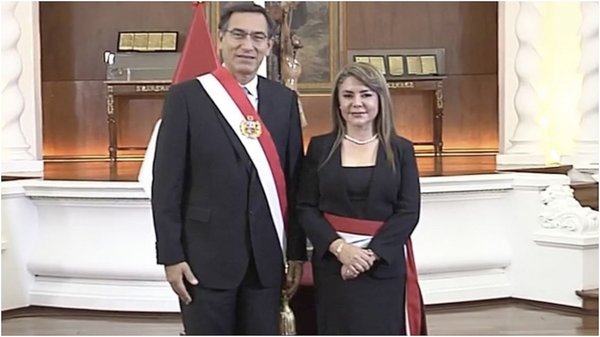 ​María Elysabeth Hinostroza juró como nueva ministra de Salud