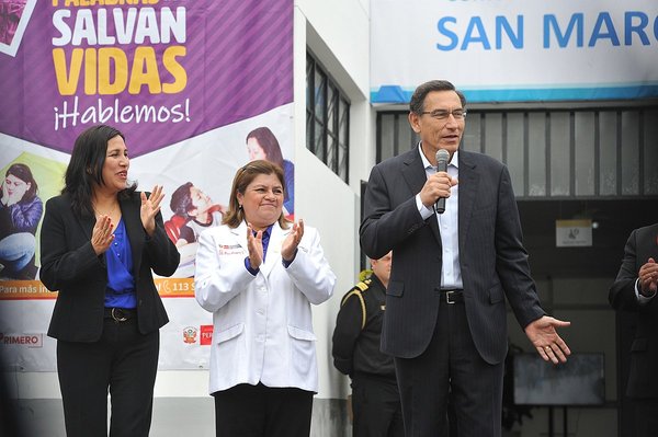 Vizcarra ratifica continuidad de ministra de Salud pese a denuncia de nepotismo