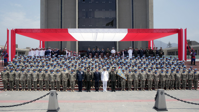 cascos azules peruanos