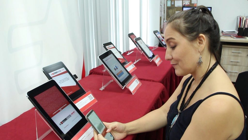 Escuela de SERVIR ofrece 10 mil becas para curso sobre enseñanza remota