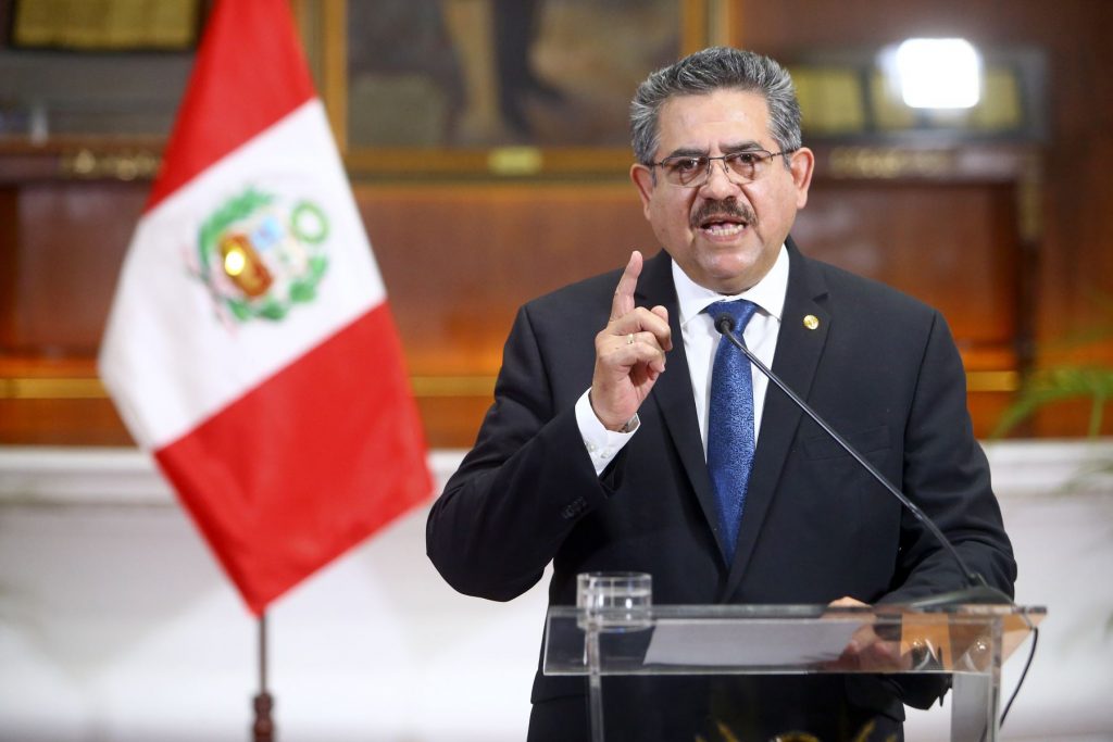 Oficializan renuncia de Manuel Merino a la presidencia de la República