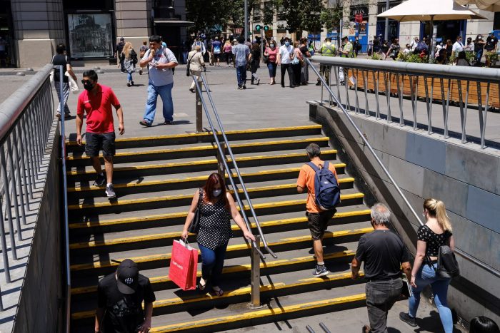 Santiago de Chile vuelve a cuarentena los fines de semana por segunda ola de covid-19