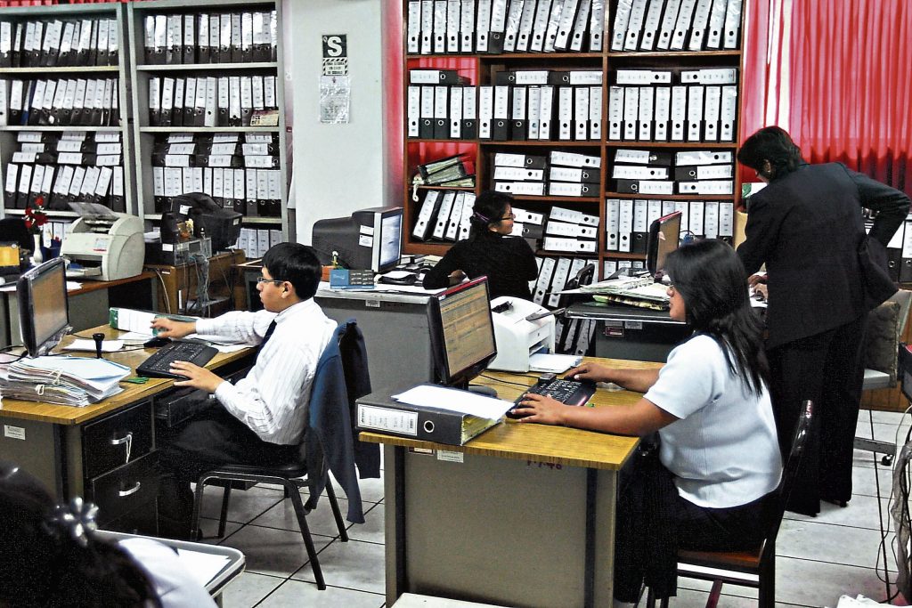 Ejecutivo evalúa inicio de acciones legales contra ley que elimina el CAS
