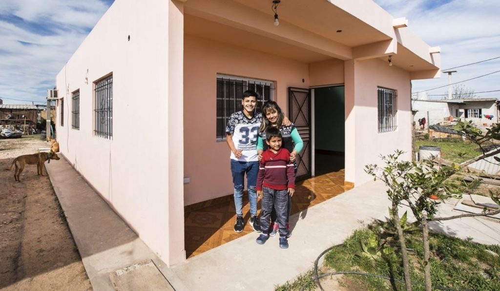 Congreso aprueba el derecho a la vivienda digna y acceso a los servicios públicos