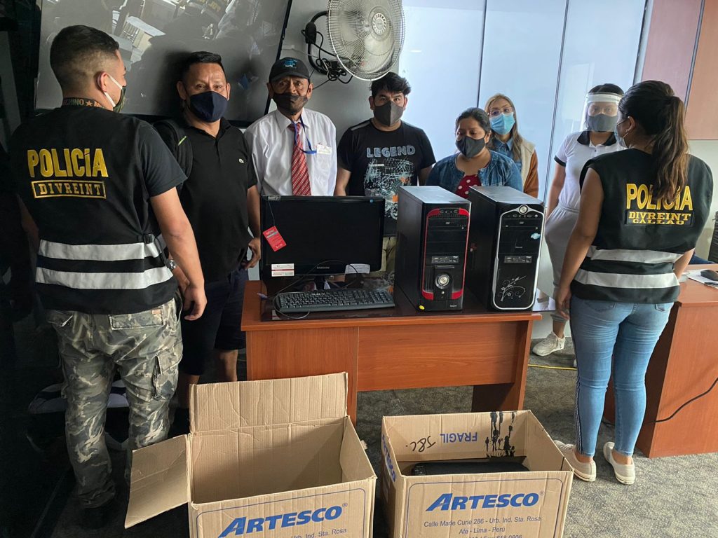 Mafia vendía falsos certificados negativos de pruebas COVID-19 a viajeros en el Callao