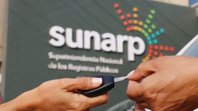 Sunarp alerta sobre el delito de clonación de placas y recalca que utiliza la tecnología para combatir la venta ilegal de vehículos