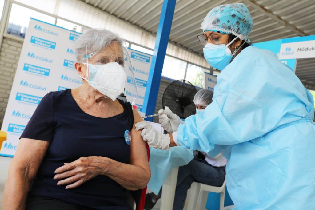 Ejecutivo elabora padrón único para nuevo esquema de vacunación