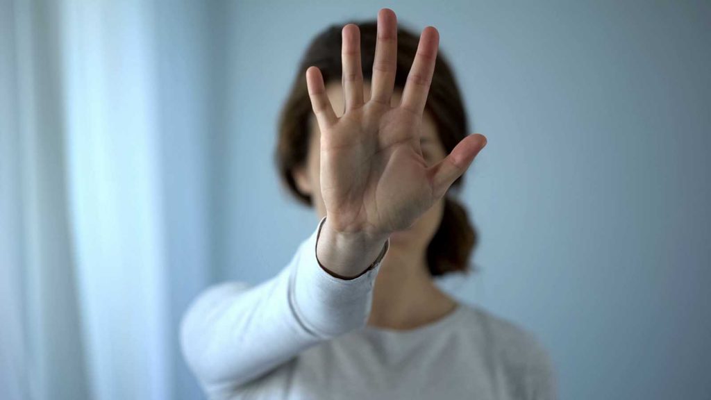 Denuncias por violencia de género se incrementaron 130% en el 2020 en Perú