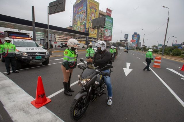 toque de queda en Perú