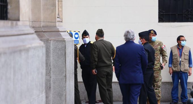 Fuerzas Armadas en Palacio de Gobierno