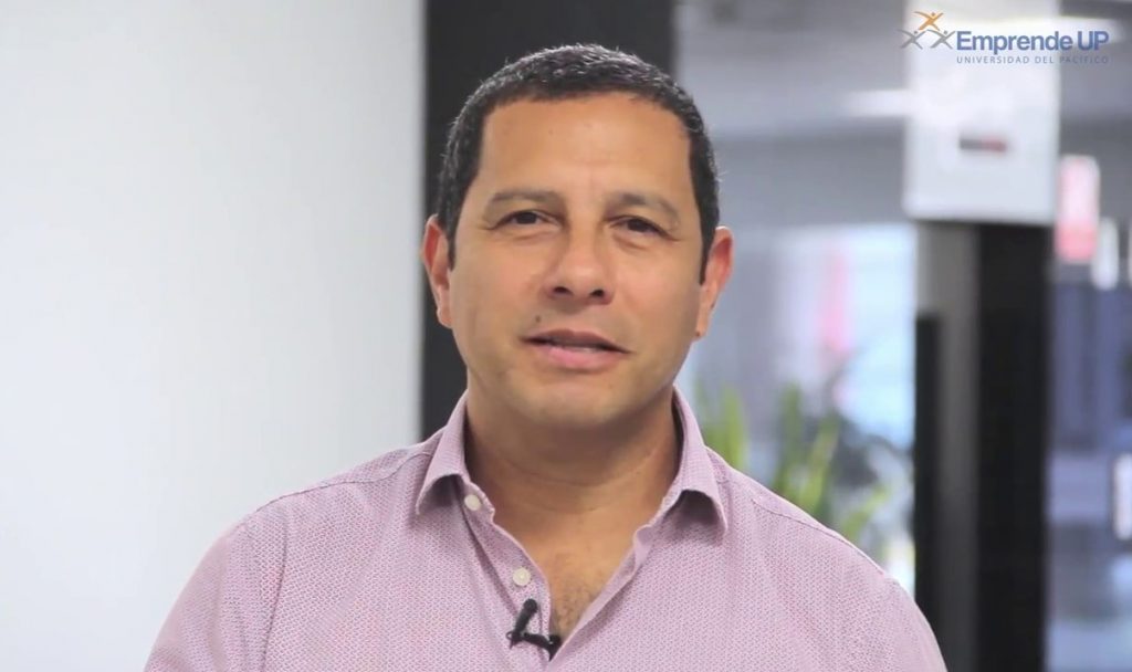 Javier Salinas, director de Emprende UP