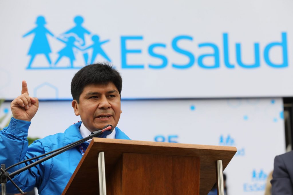 Mario Carhuapoma, presidente de EsSalud