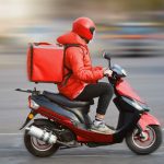 repartidor de delivery vía app