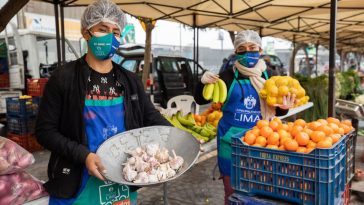 Mercado con las medidas de prevención contra el Covid-19