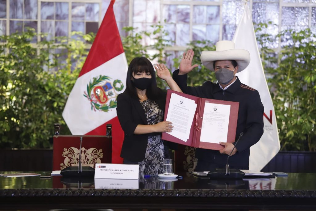 Mirtha Vásquez y Pedro Castillo