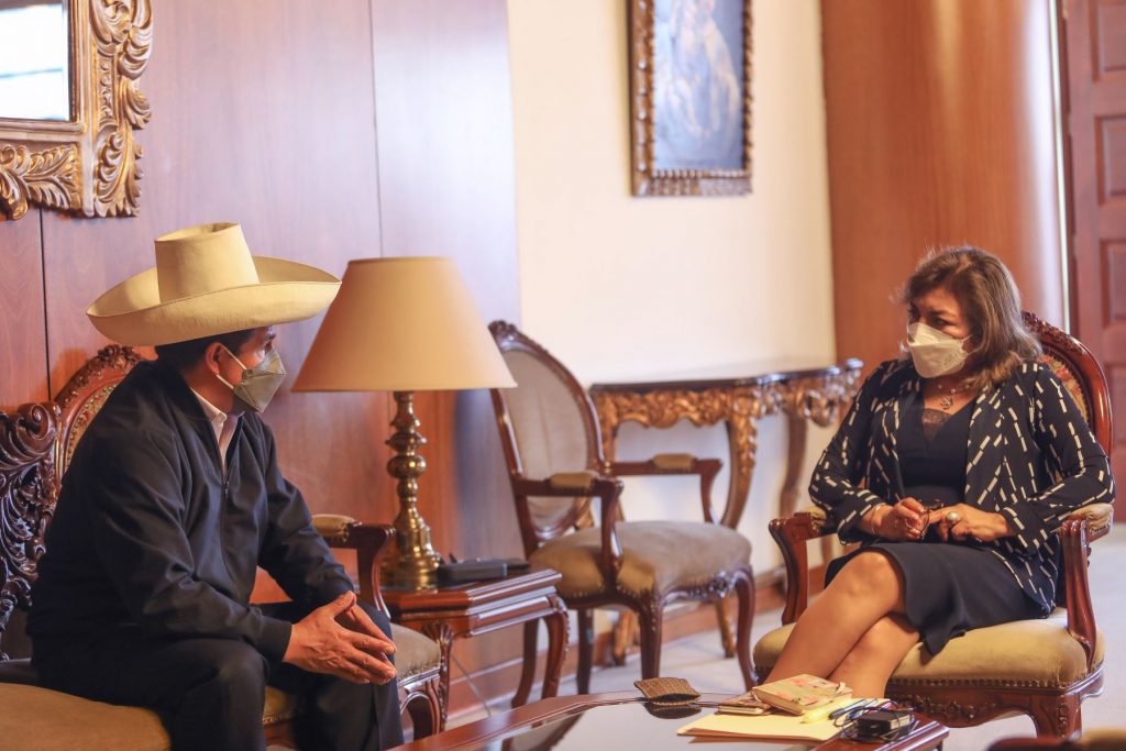 Pedro Castillo y Zoraida Ávalos