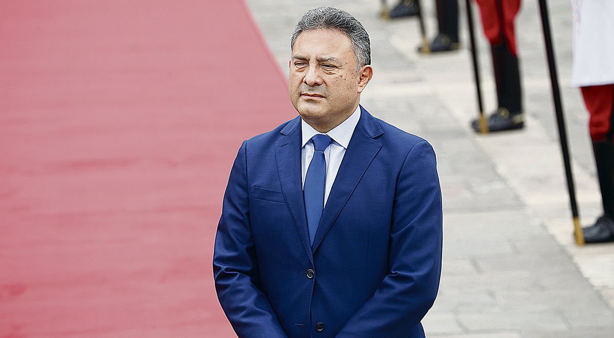Secretario presidencial Carlos Jaico se reunió con Repsol fuera de Palacio