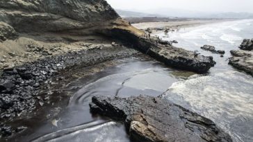 Derrame de petróleo en Ventanilla - Callao