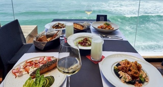 Comisión de Economía da luz verde para que mypes de turismo y restaurantes paguen solo 8% por IGV