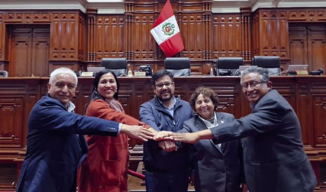 Congreso: cinco parlamentarios conforman nueva bancada Integridad y Desarrollo