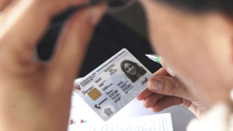 DNI en Perú