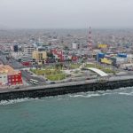 edificaciones cercanas al mar