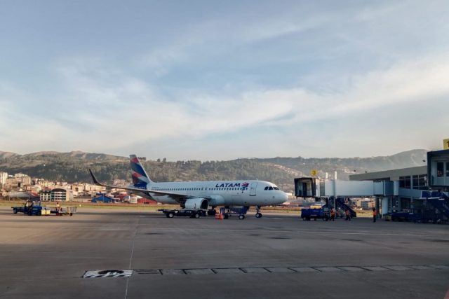 Aeropuerto de Cusco vuelve a suspender sus operaciones