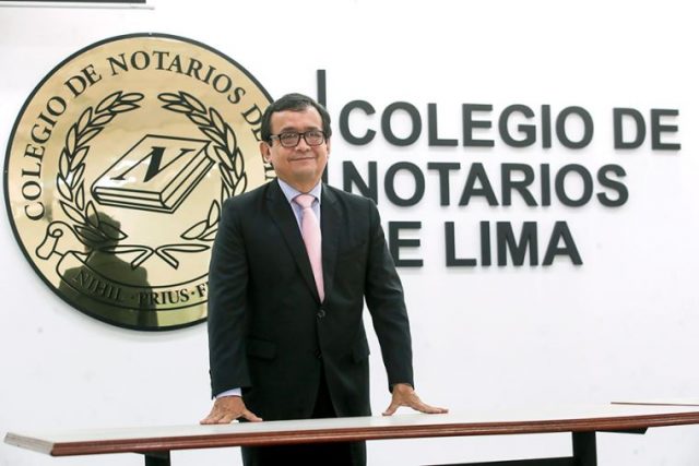 César Torres, vicedecano del Colegio de Notarios de Lima